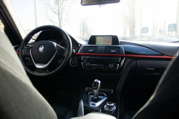 BMW 330 e iPerformance Line Sport 40