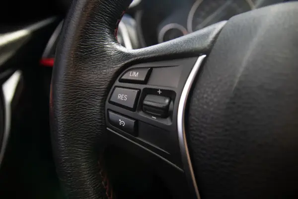 BMW 330 e iPerformance Line Sport 52