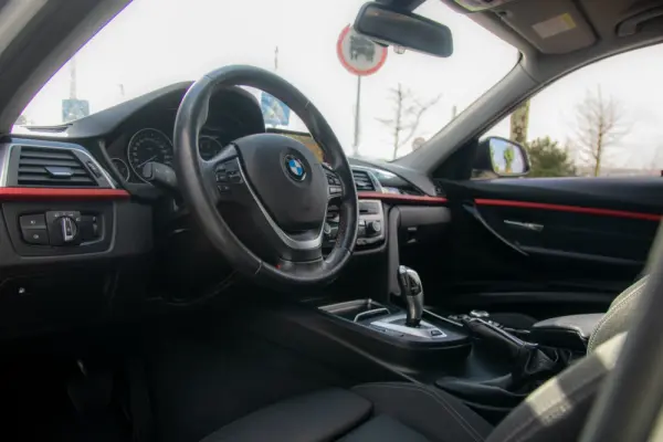 BMW 330 e iPerformance Line Sport 53