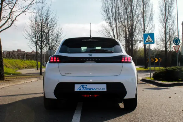 Peugeot e-208 50 kWh Active Pack 5