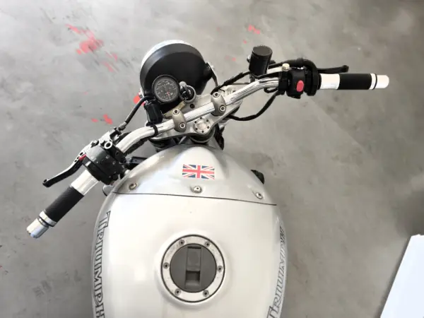 Triumph Daytona 10