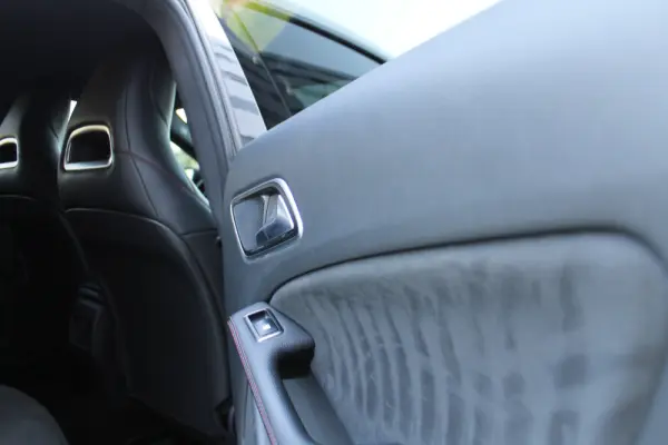 Mercedes-Benz CLA 200 d Shooting Brake AMG Line 17