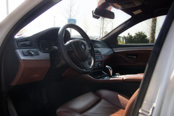 BMW 525 d Pack M Auto 35