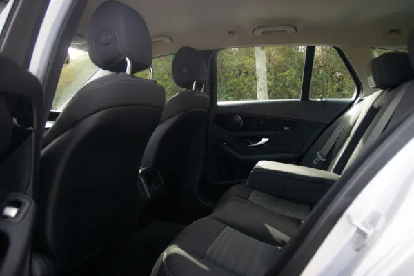 Mercedes-Benz C 180 CDi BE Urban 21