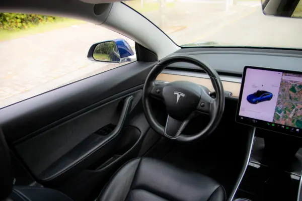 Tesla Model 3 Long-Range Dual Motor AWD 52