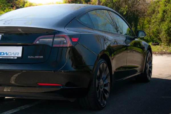 Tesla Model 3 Long Range AWD Dual Motor Performance 38