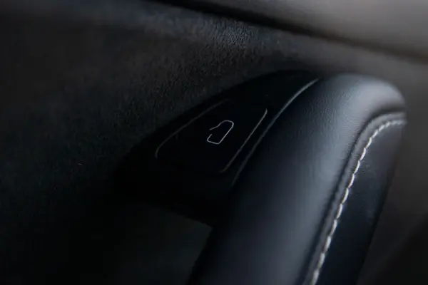 Tesla Model 3 Long Range AWD Dual Motor Performance 43