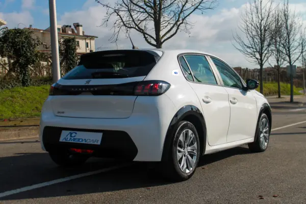Peugeot e-208 50 kWh Active Pack 7