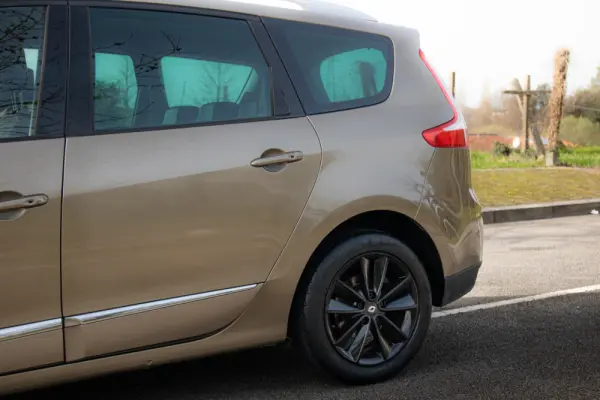 Renault Scénic 1.5 dCi Bose Edition SS 14