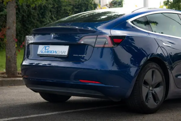 Tesla Model 3 Long-Range Dual Motor AWD 36