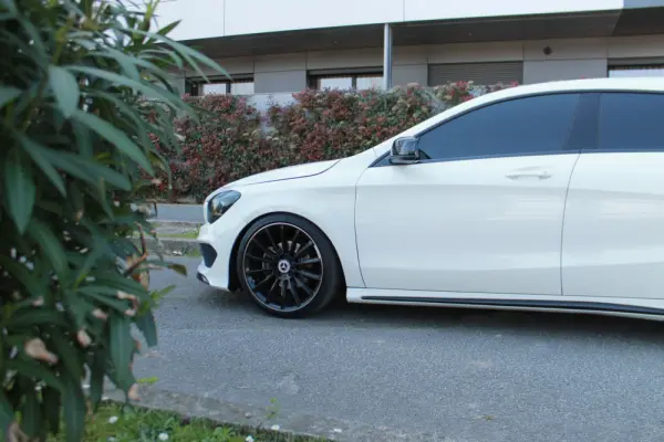 Mercedes-Benz CLA 200 d Shooting Brake AMG Line 8