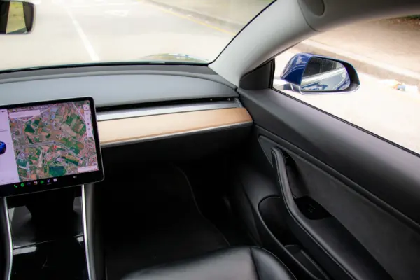Tesla Model 3 Long-Range Dual Motor AWD 54