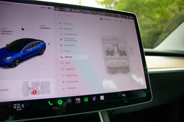 Tesla Model 3 Long-Range Dual Motor AWD 18