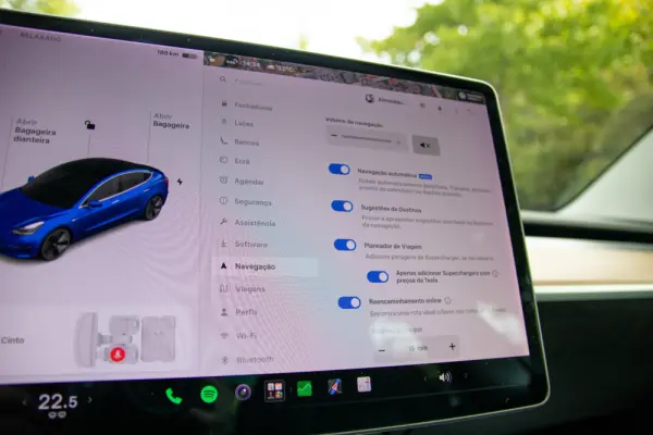Tesla Model 3 Long-Range Dual Motor AWD 19