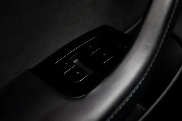 Tesla Model 3 Long-Range Dual Motor AWD 22