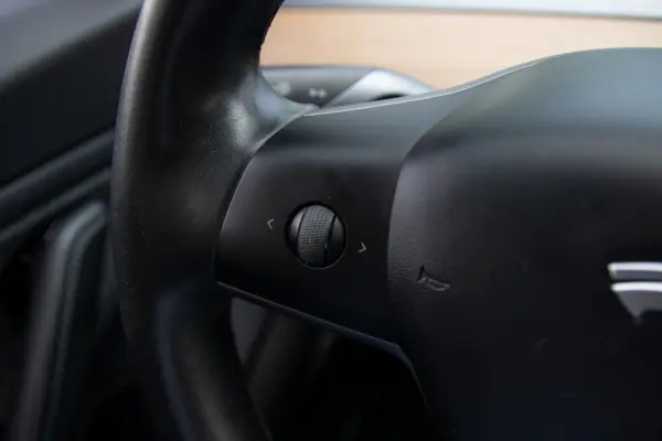 Tesla Model 3 Long-Range Dual Motor AWD 23