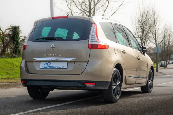 Renault Scénic 1.5 dCi Bose Edition SS 15