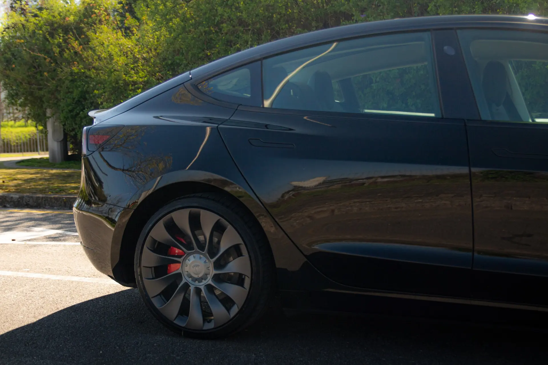 Tesla Model 3 Long Range AWD Dual Motor Performance 26