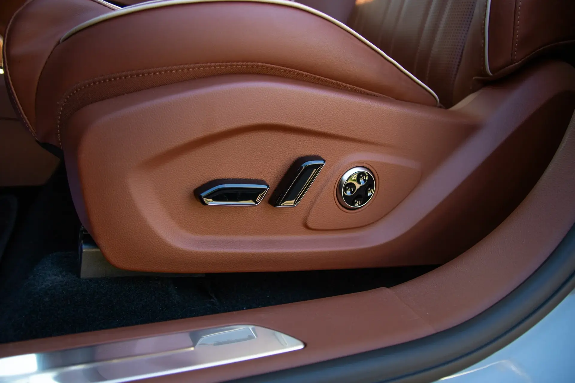 Voyah Free 107 kWh Luxury 30