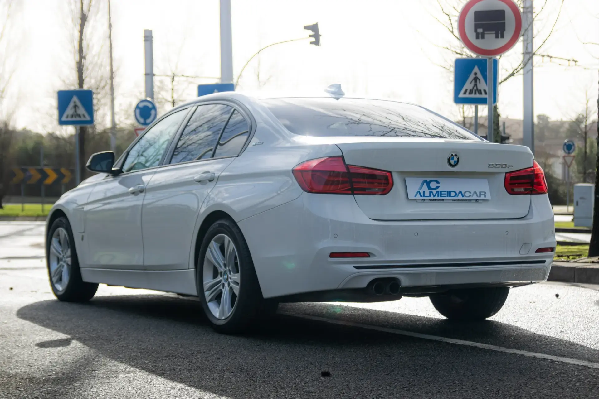 BMW 330 e iPerformance Line Sport 17