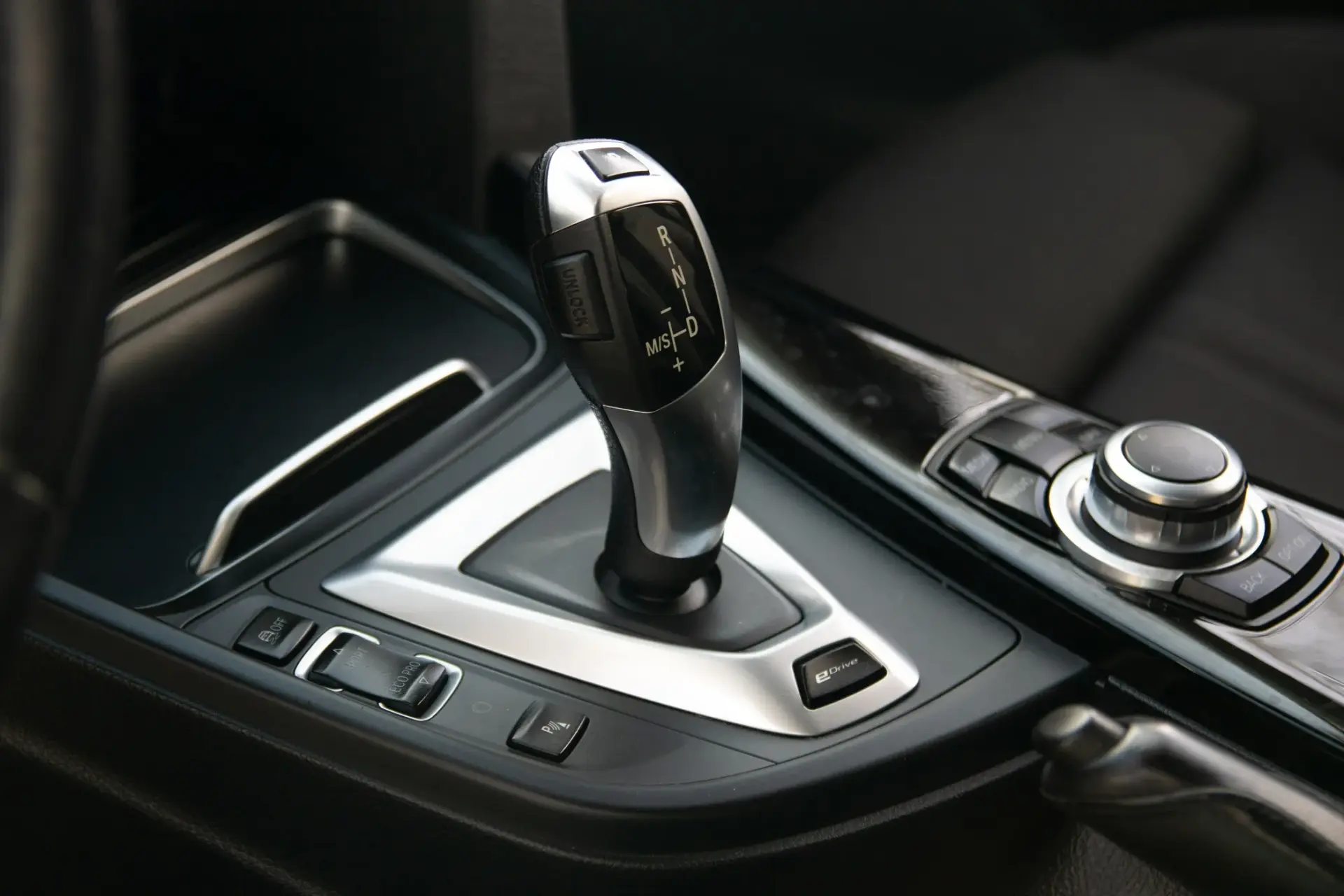 BMW 330 e iPerformance Line Sport 36