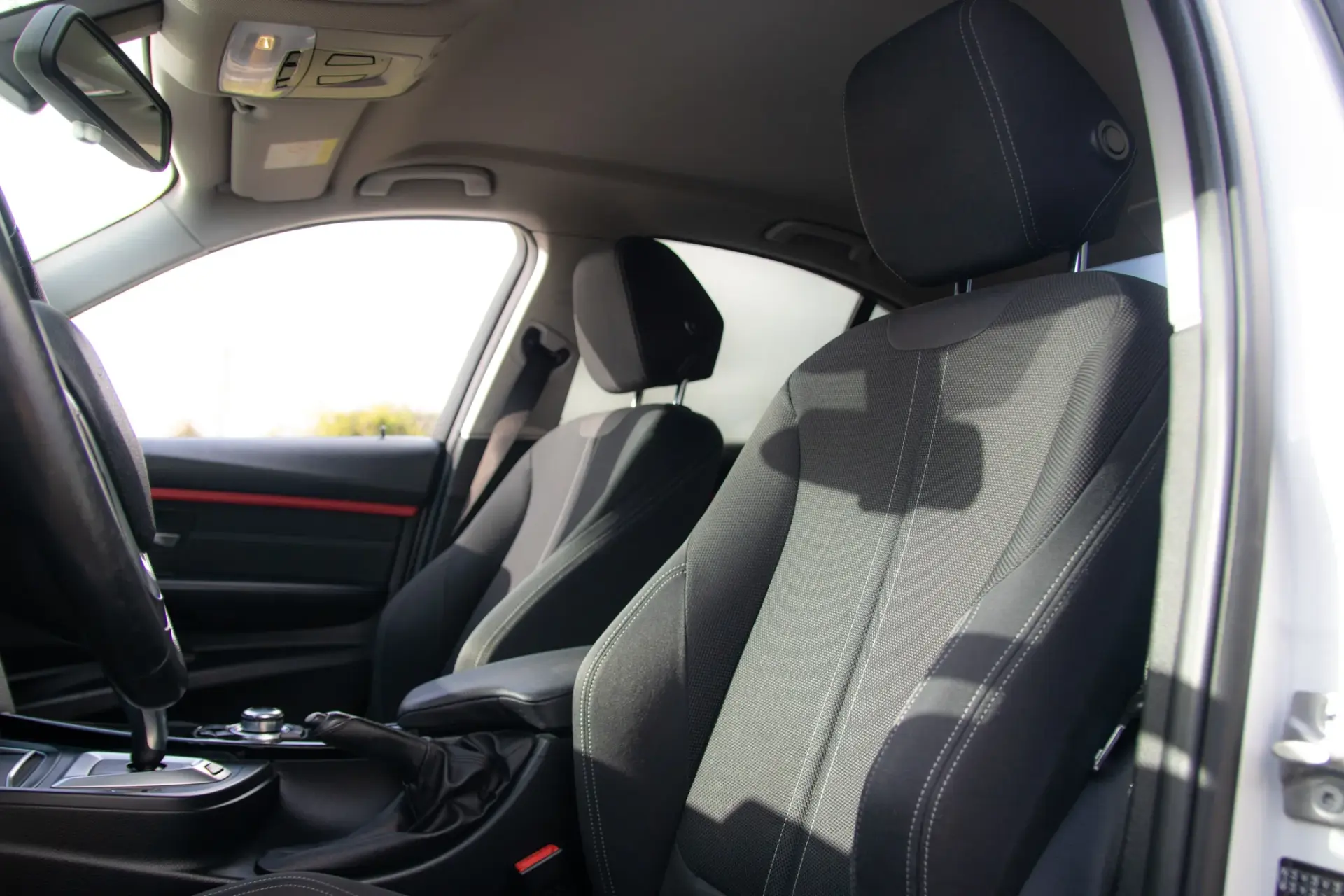 BMW 330 e iPerformance Line Sport 37