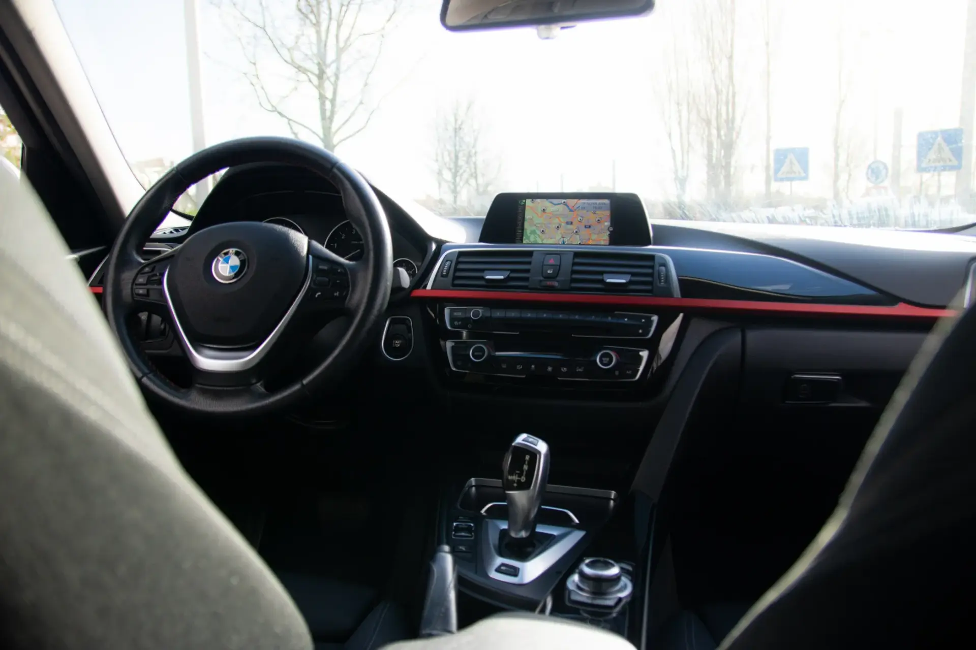 BMW 330 e iPerformance Line Sport 40