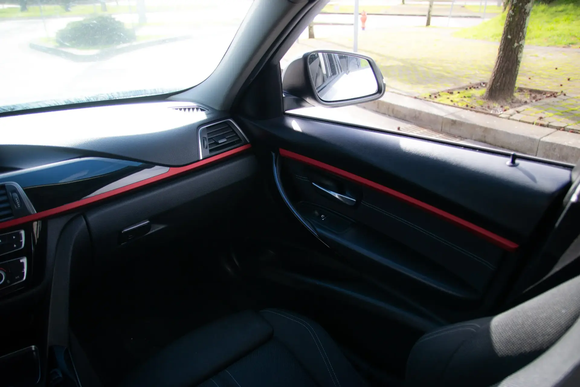 BMW 330 e iPerformance Line Sport 43