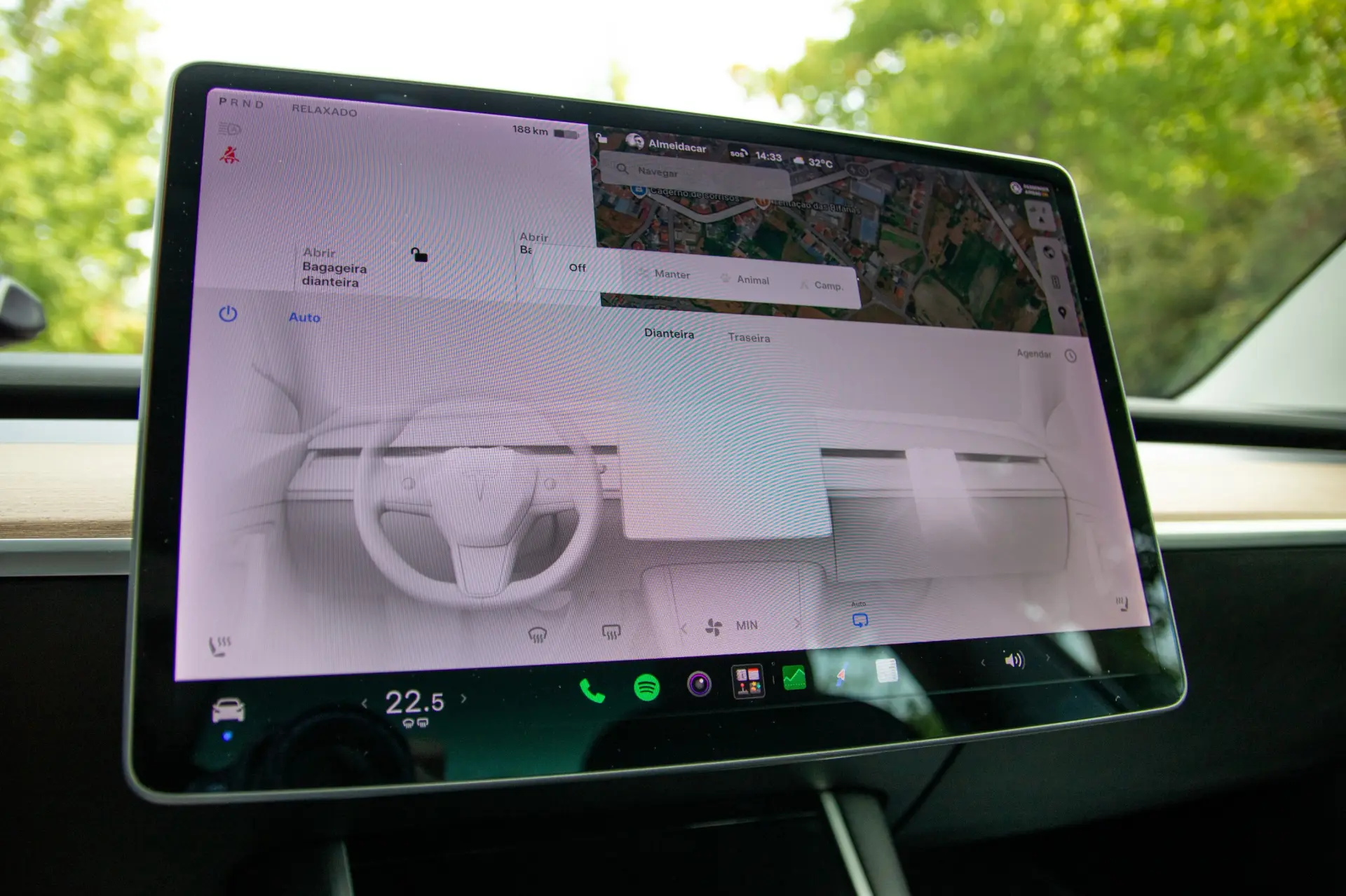 Tesla Model 3 Long-Range Dual Motor AWD 14