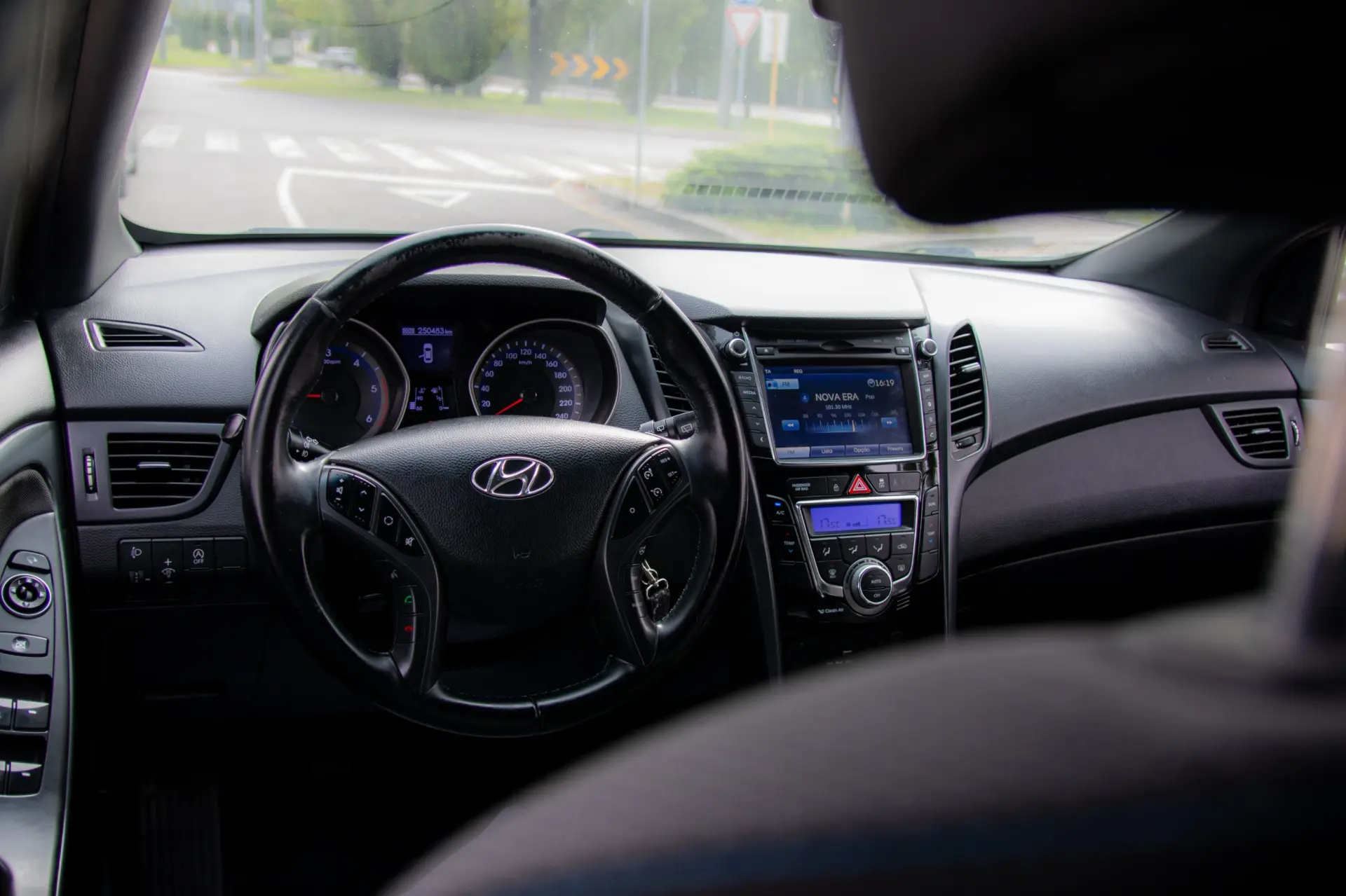 Hyundai i30 SW 1.6 CRDi GO! 36