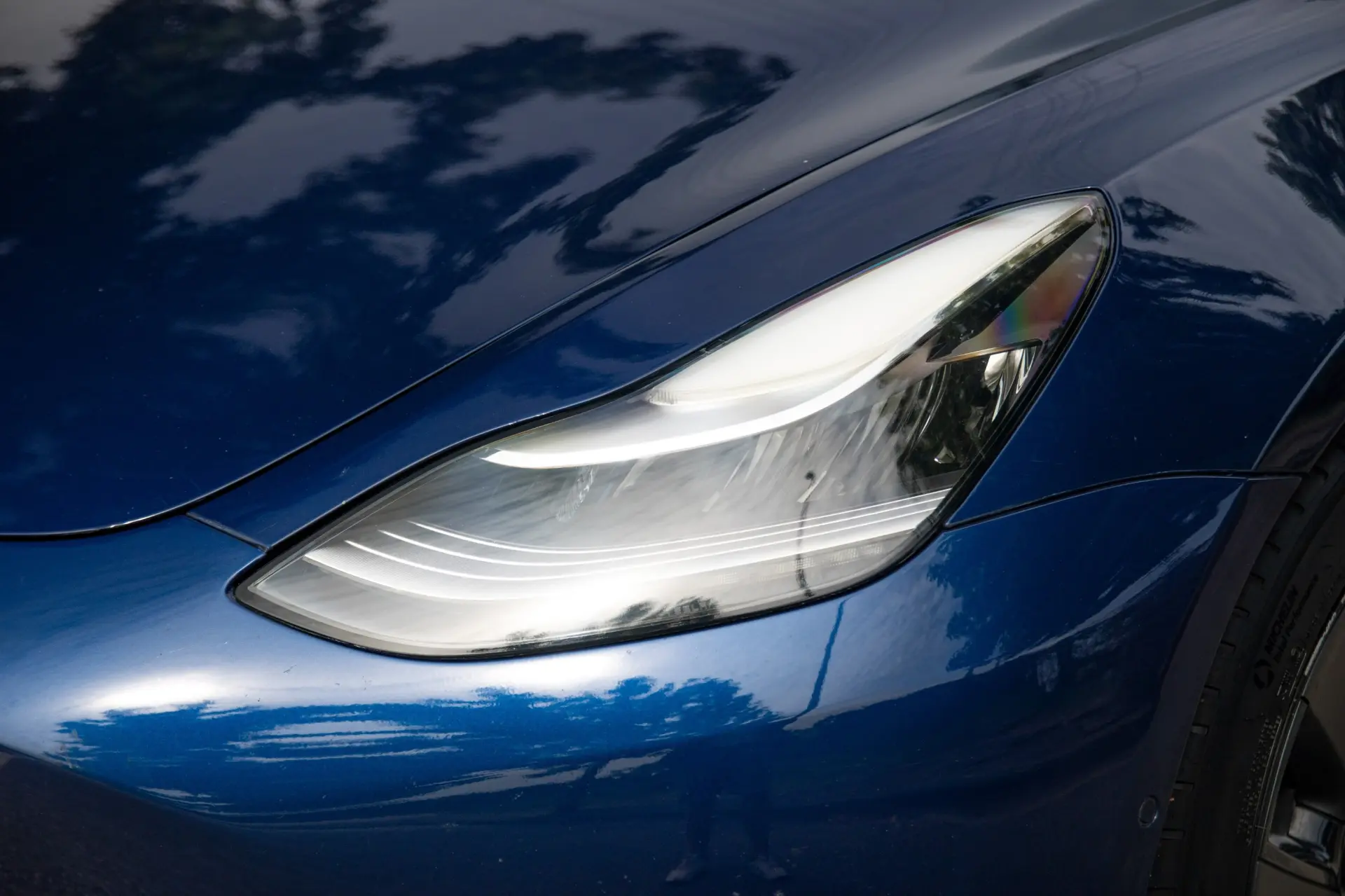 Tesla Model 3 Long-Range Dual Motor AWD 29