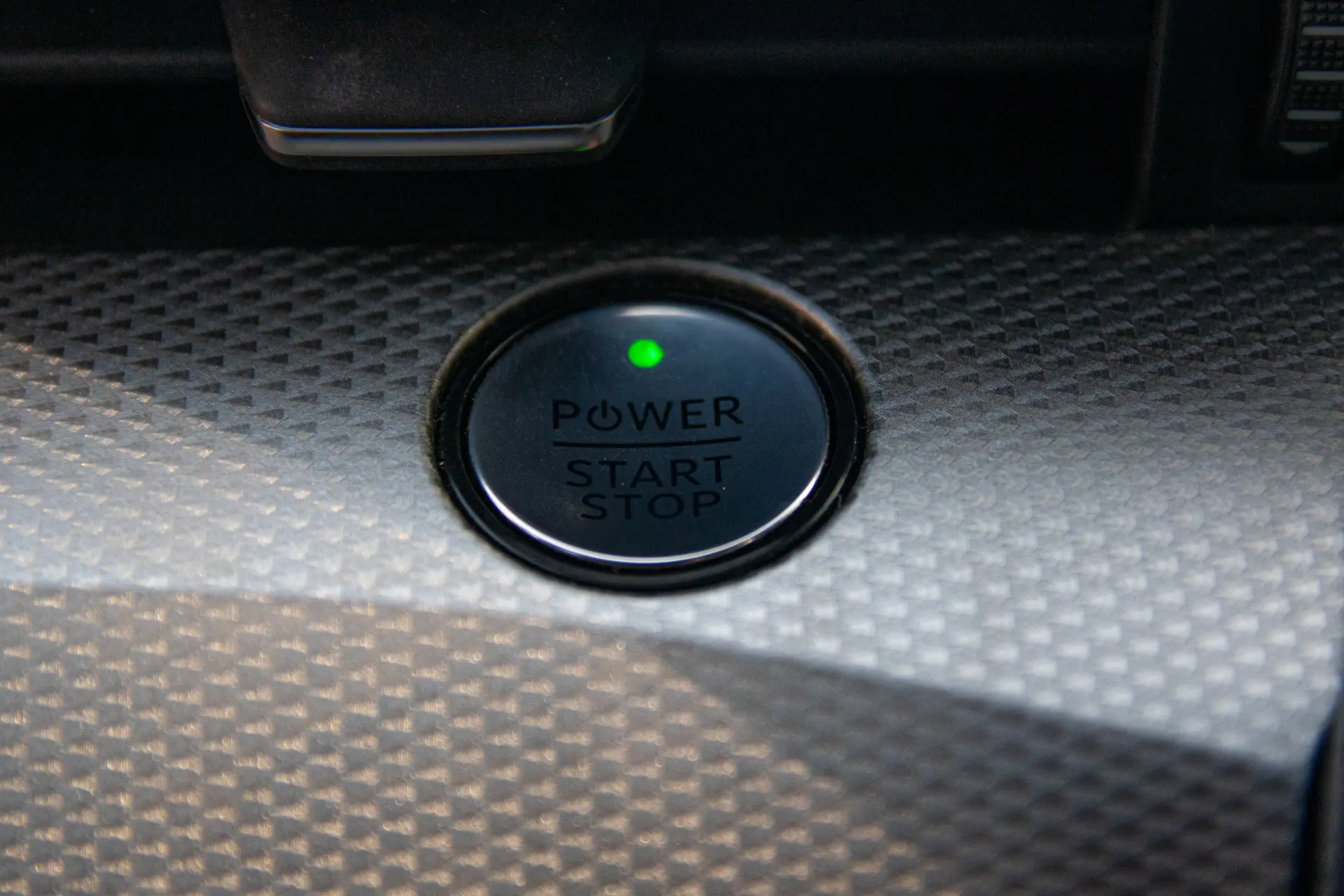 Ford Mustang Mach-E Standard 34