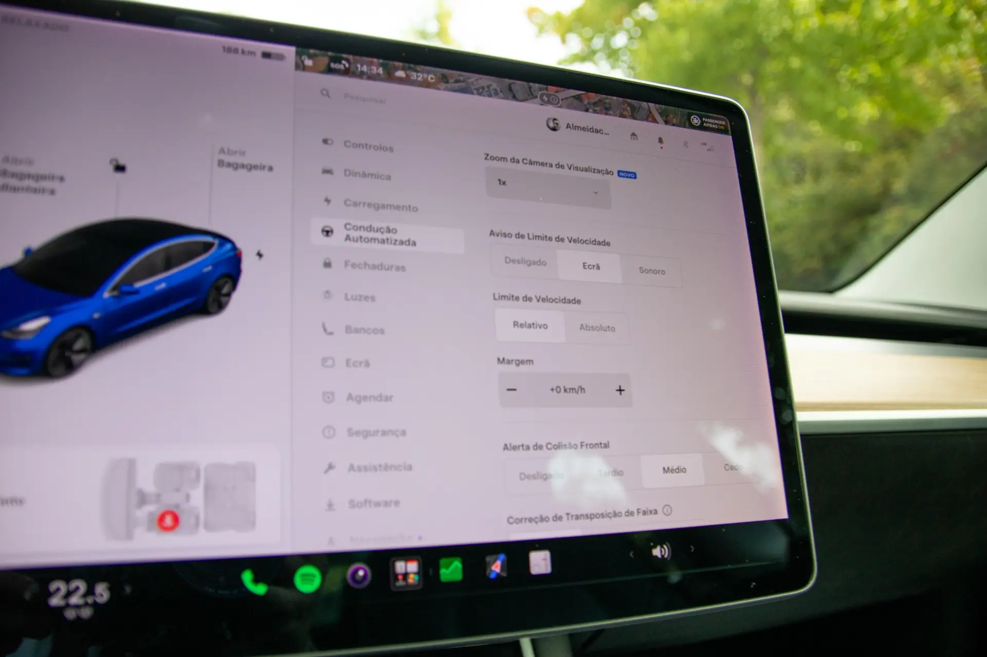 Tesla Model 3 Long-Range Dual Motor AWD 16