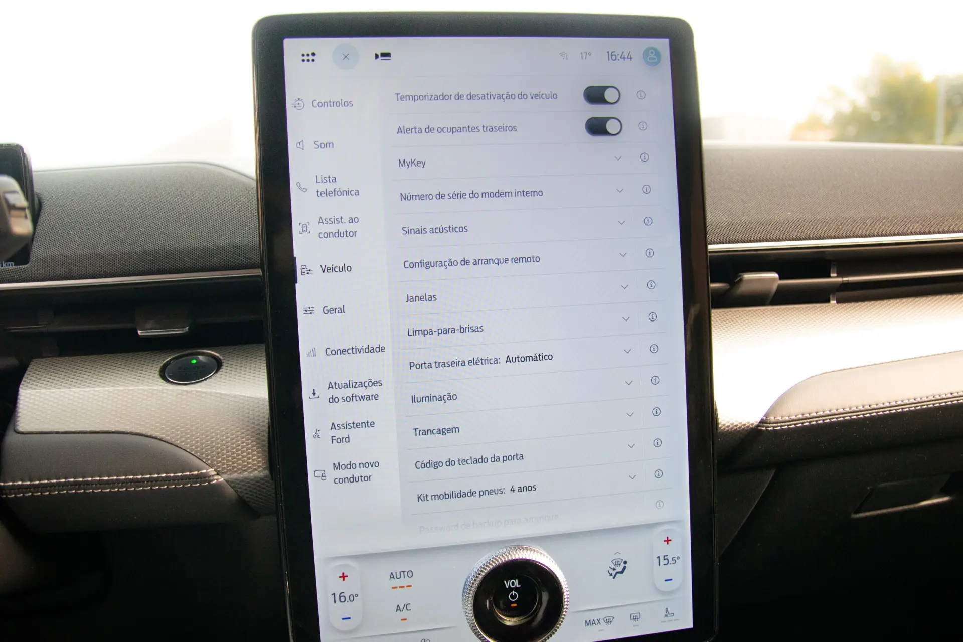 Ford Mustang Mach-E Standard 46