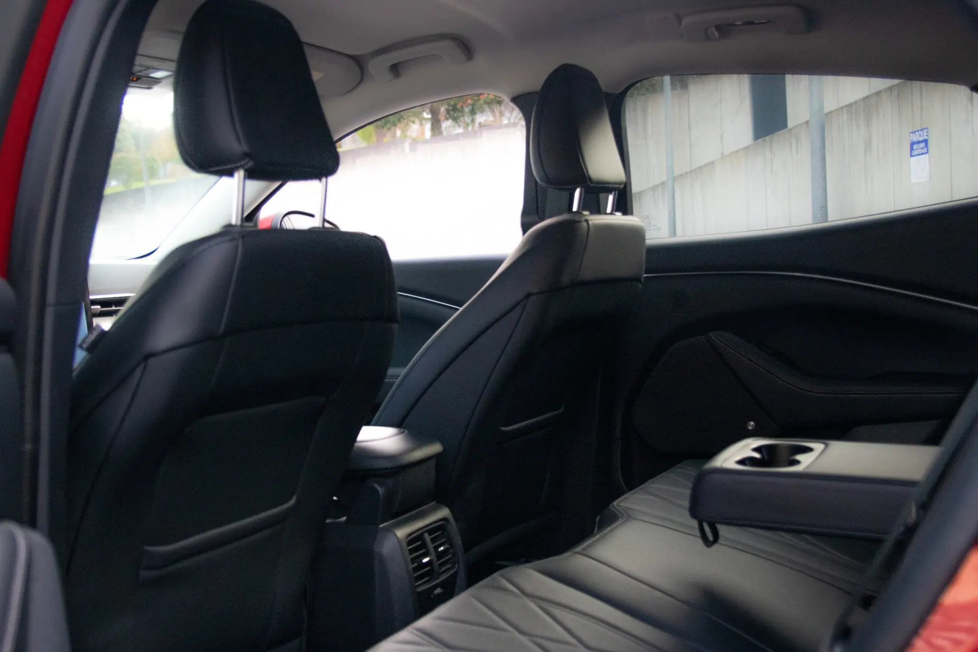 Ford Mustang Mach-E Standard 56