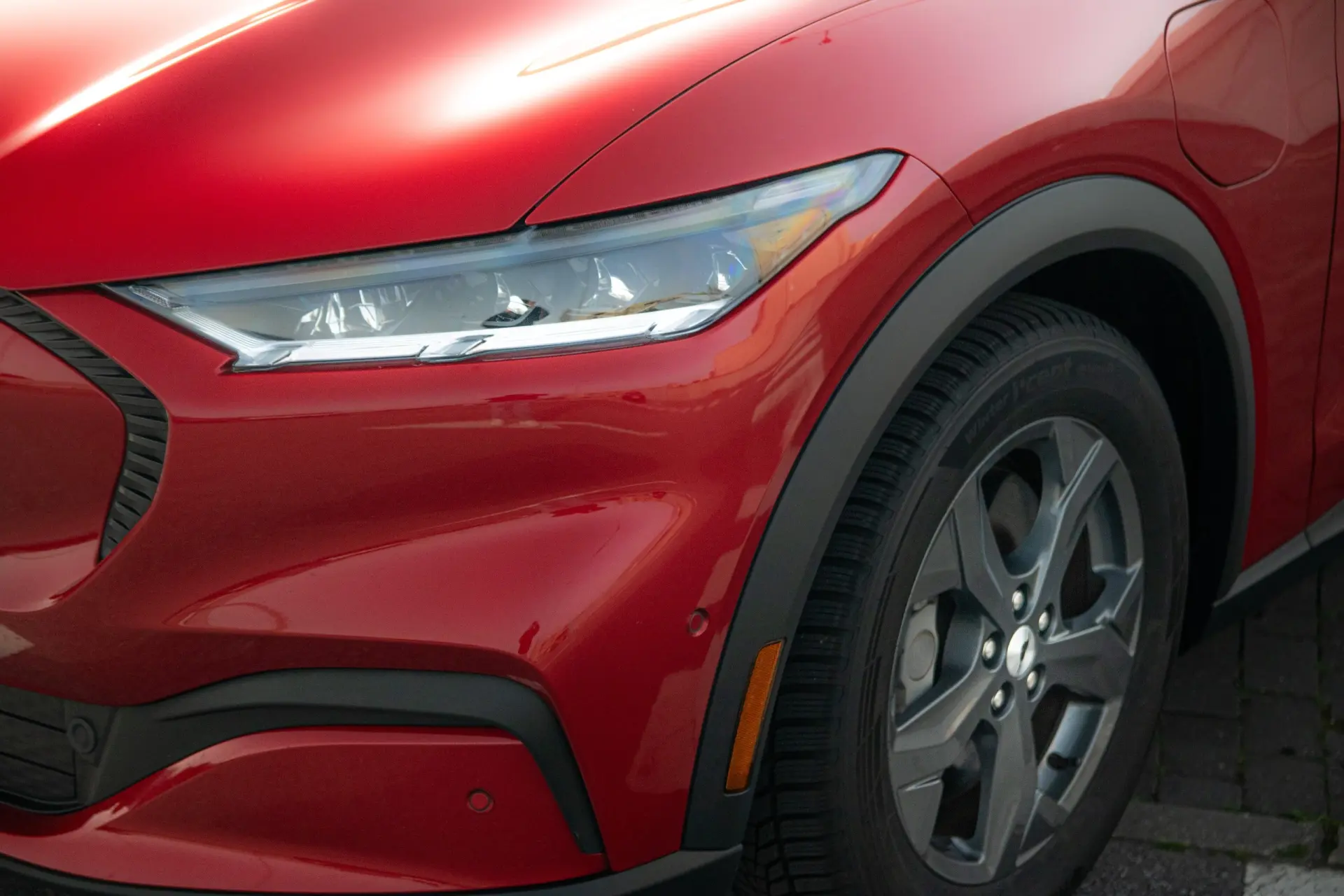 Ford Mustang Mach-E Standard 4