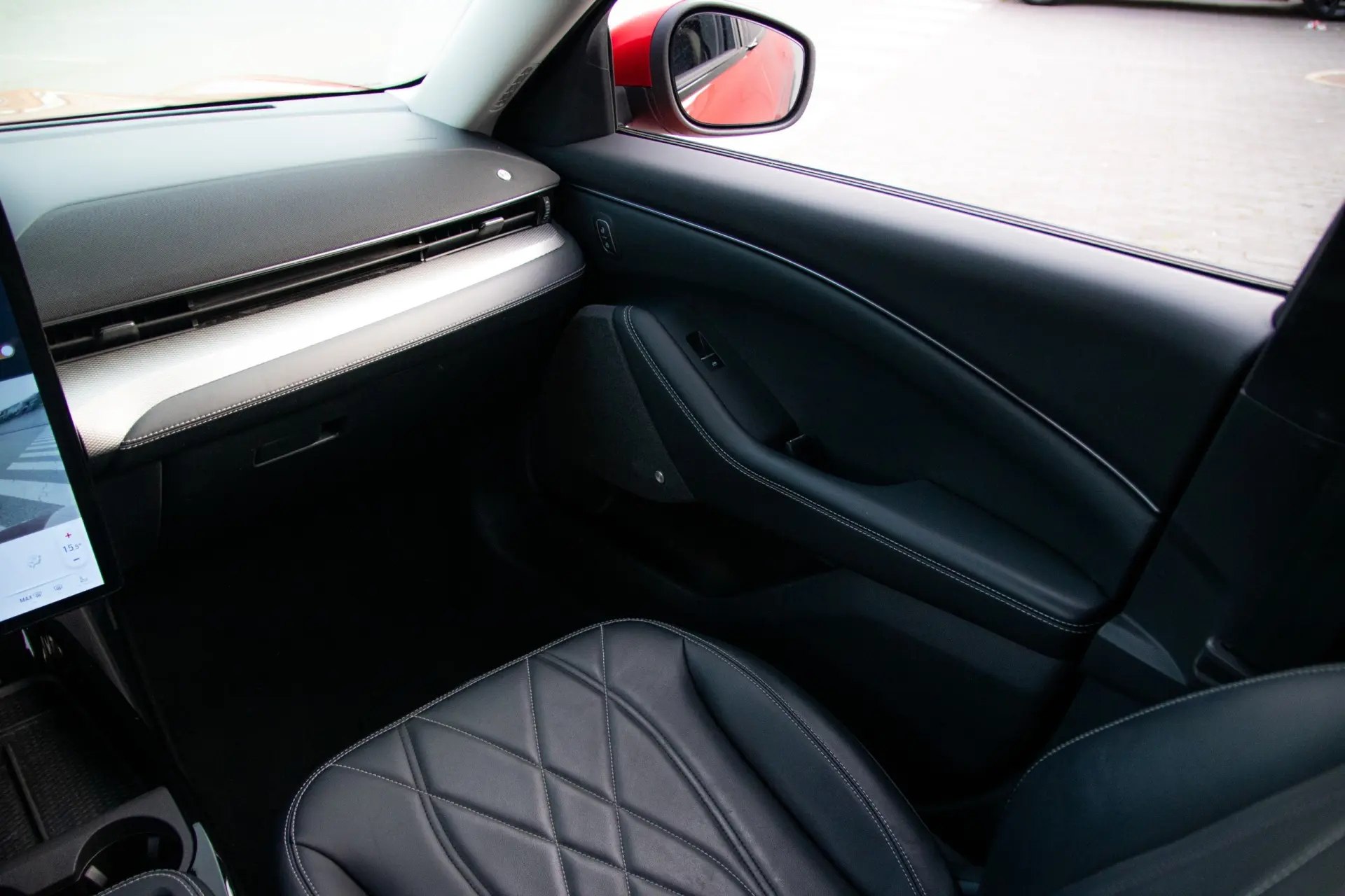 Ford Mustang Mach-E Standard 63