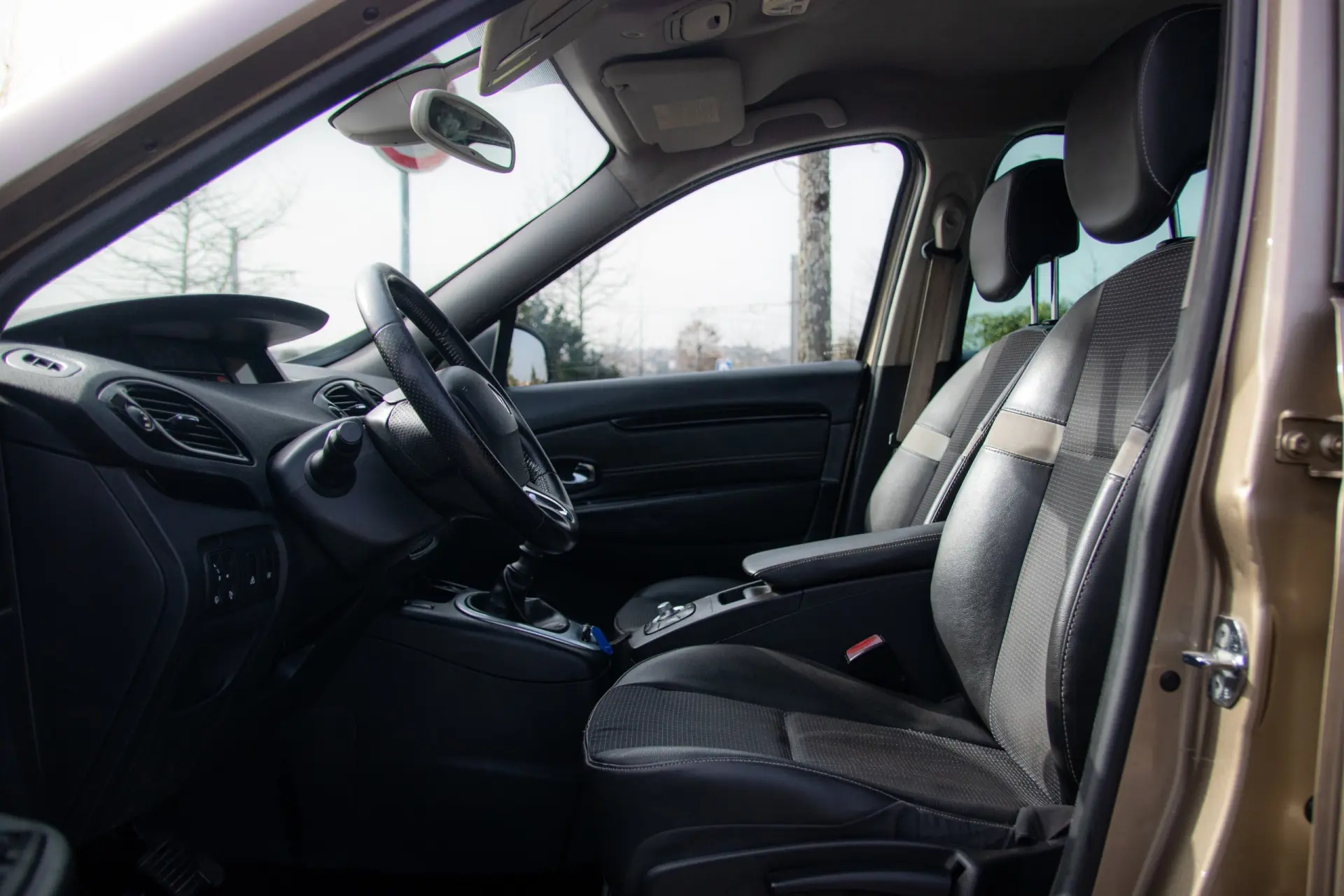 Renault Scénic 1.5 dCi Bose Edition SS 28