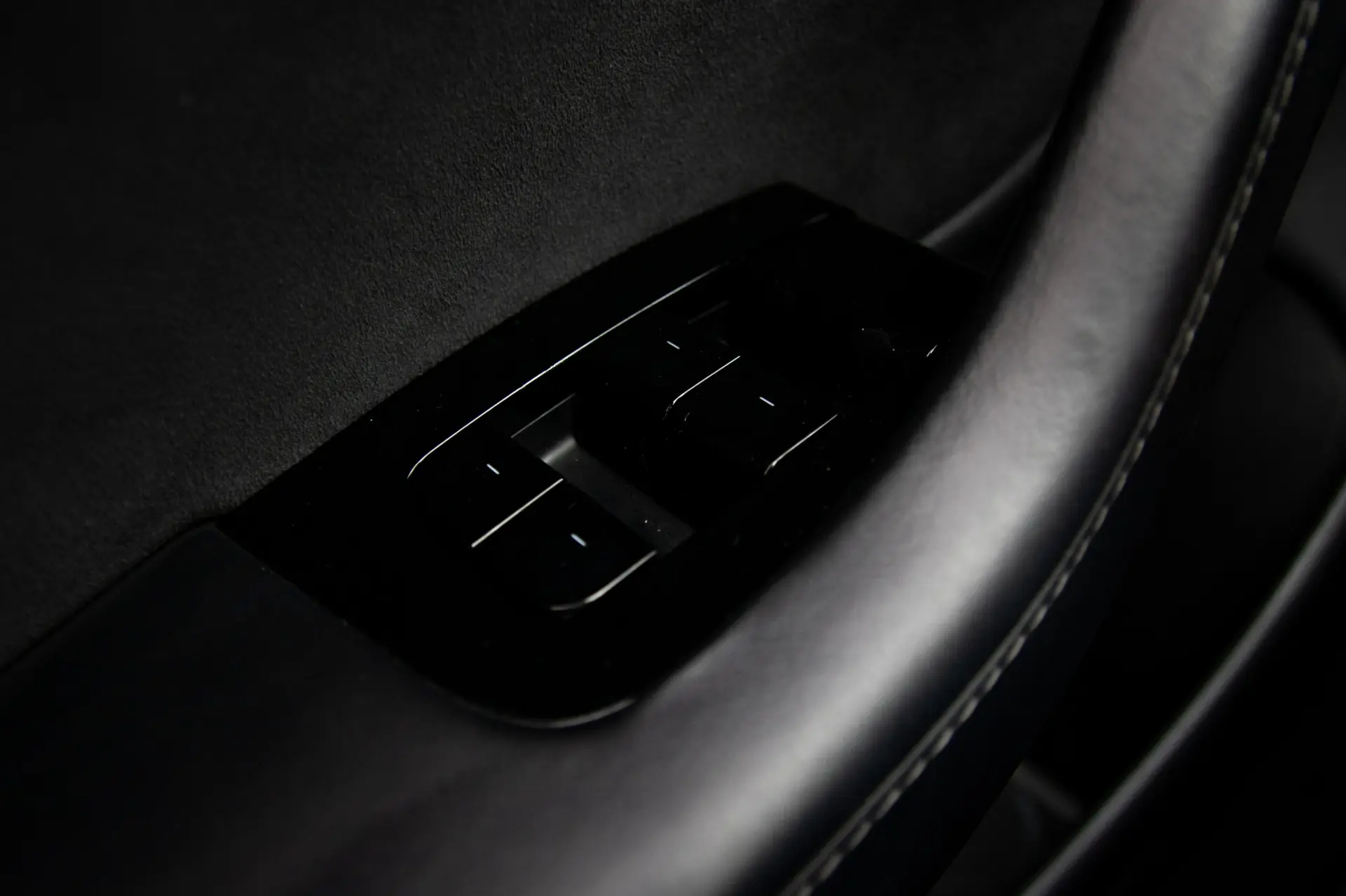 Tesla Model 3 Long-Range Dual Motor AWD 22