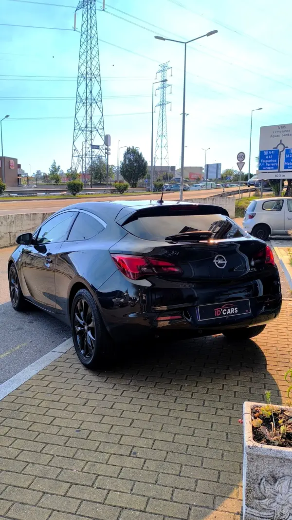 Opel Astra GTC 1.7 CDTI DPF Cosmo 6