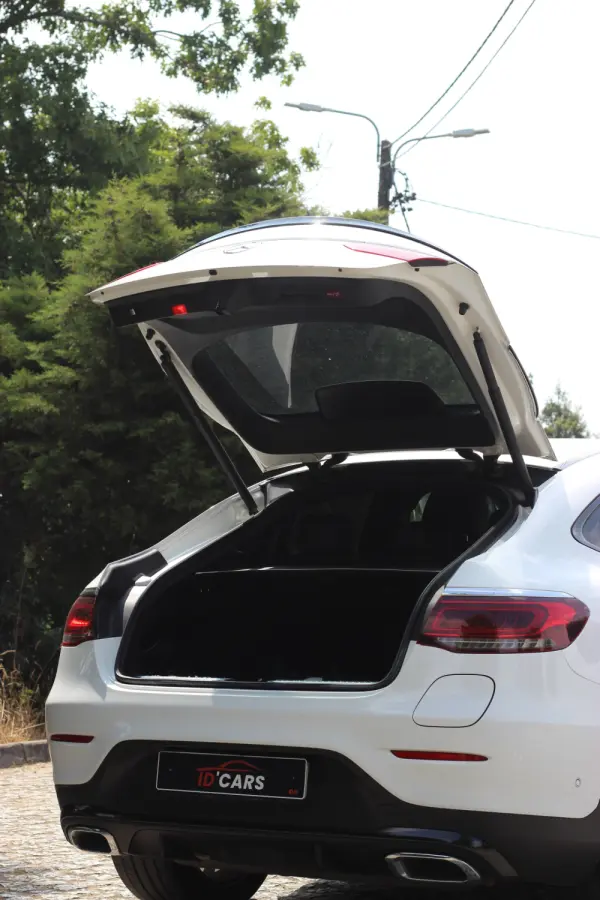 Mercedes-Benz GLC 300 e Coupé 4Matic 17