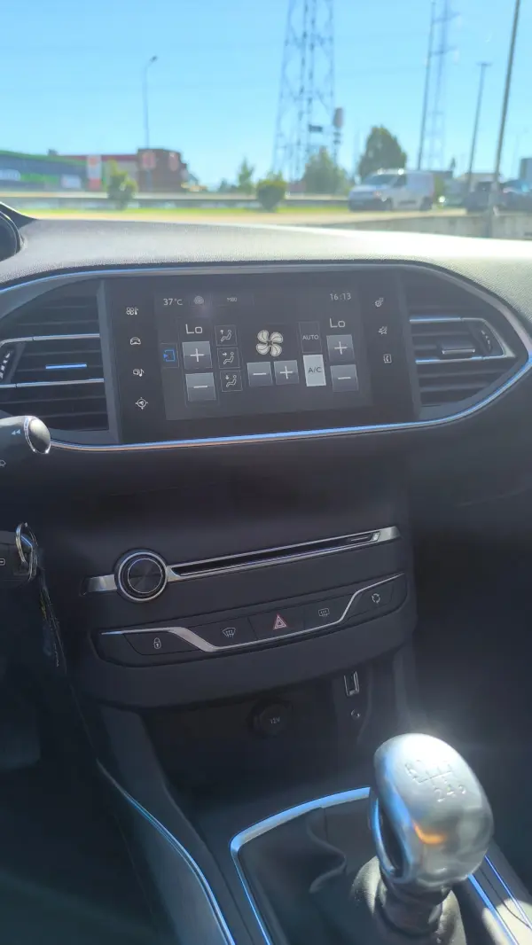 Peugeot 308 1.6 BlueHDi Allure J17 16