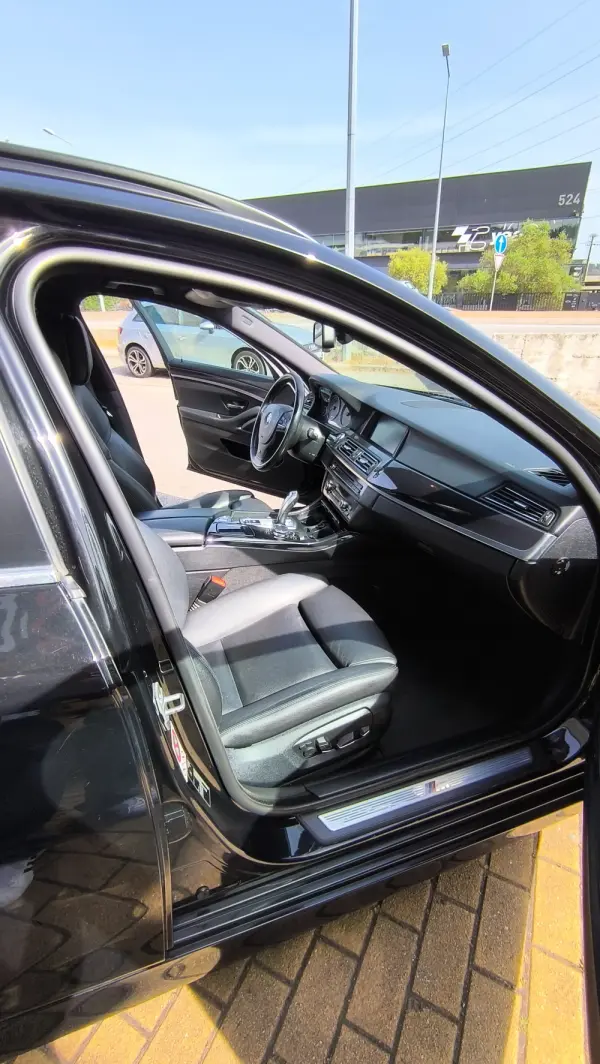 BMW 530 d Pack M Auto 14