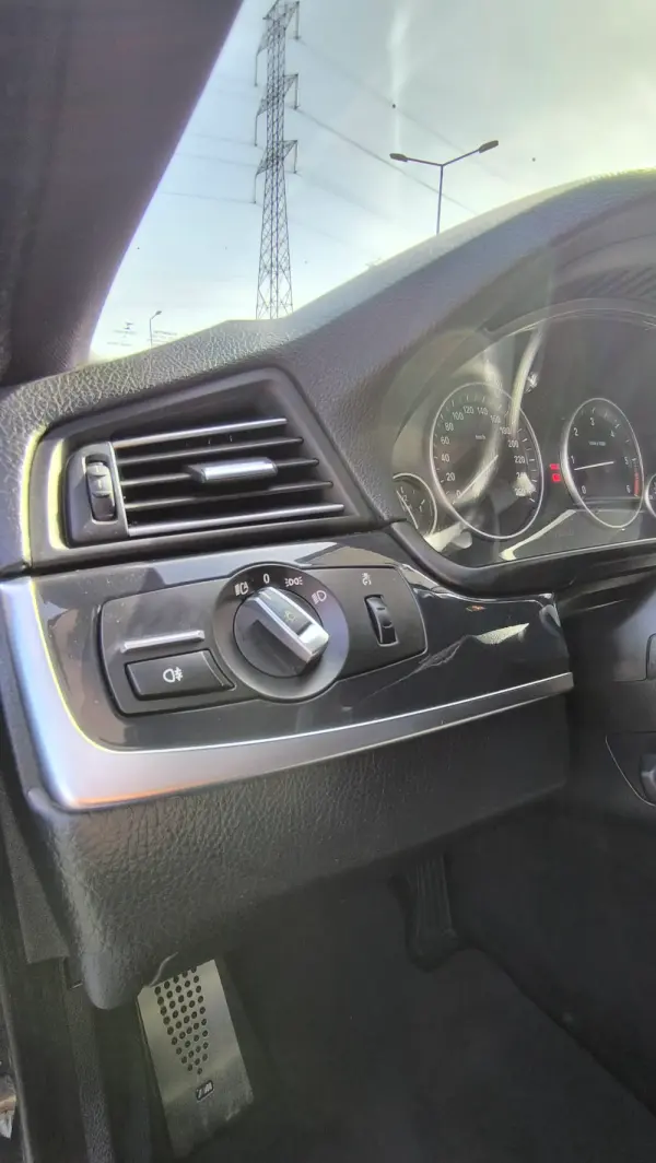 BMW 530 d Pack M Auto 28