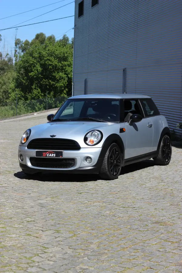 MINI 3 Portas Cooper D 1