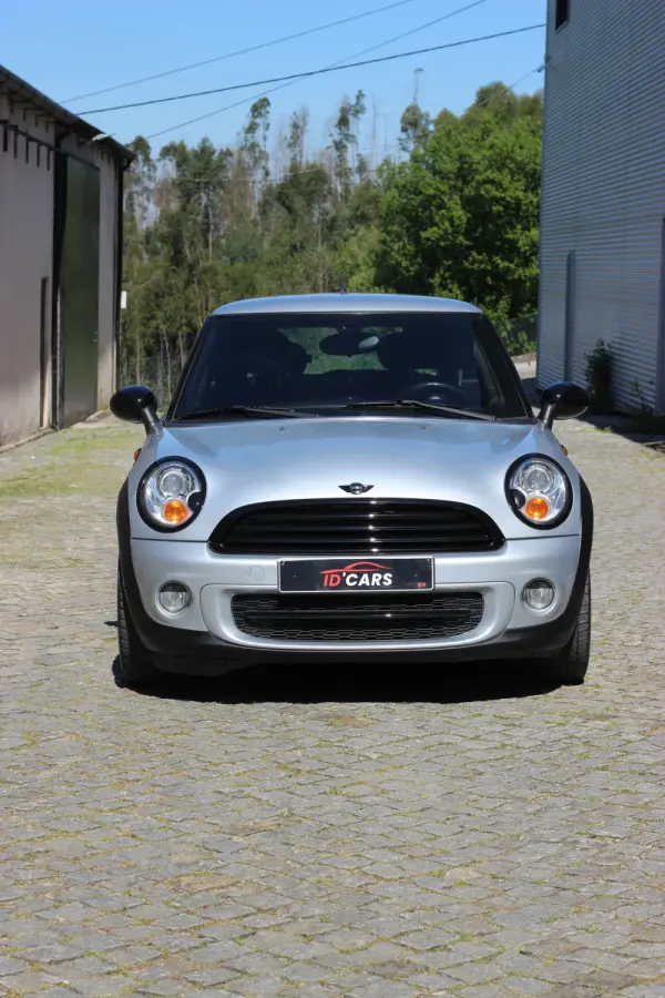 MINI 3 Portas Cooper D 2