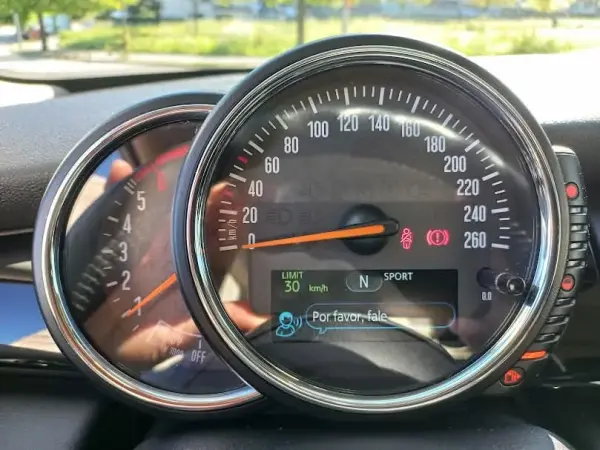 MINI 3 Portas Cooper D 17