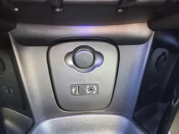 MINI 3 Portas Cooper D 22
