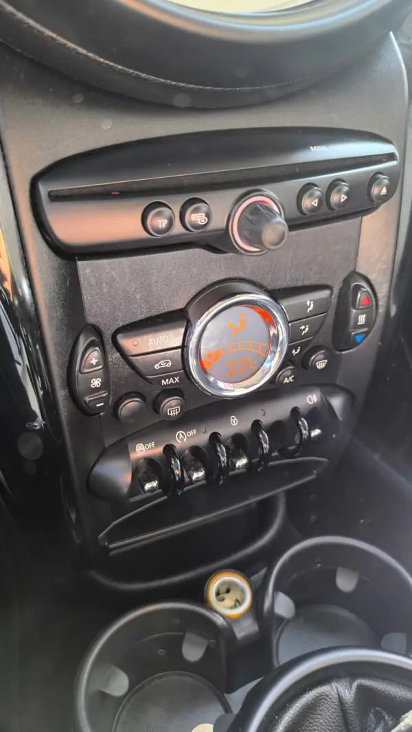 MINI Countryman Cooper D 6
