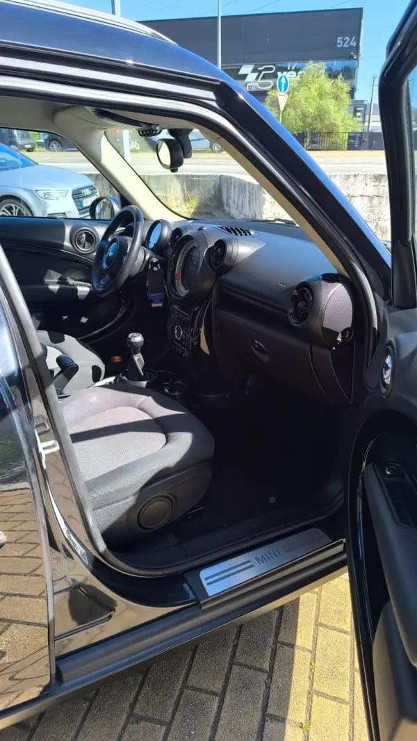 MINI Countryman Cooper D 17